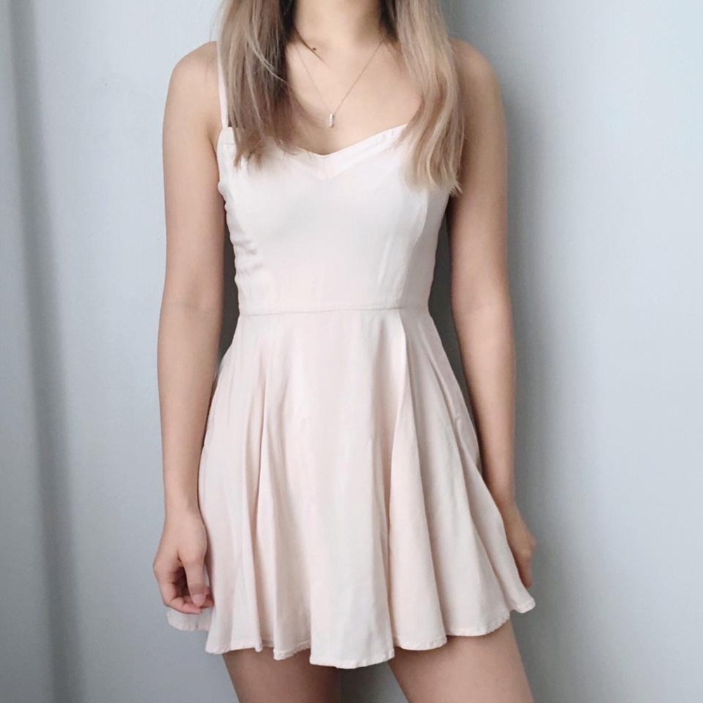 Aritzia talula lipinski dress